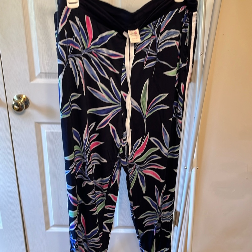 Loungewear Pajama pants with pockets Size XL New
